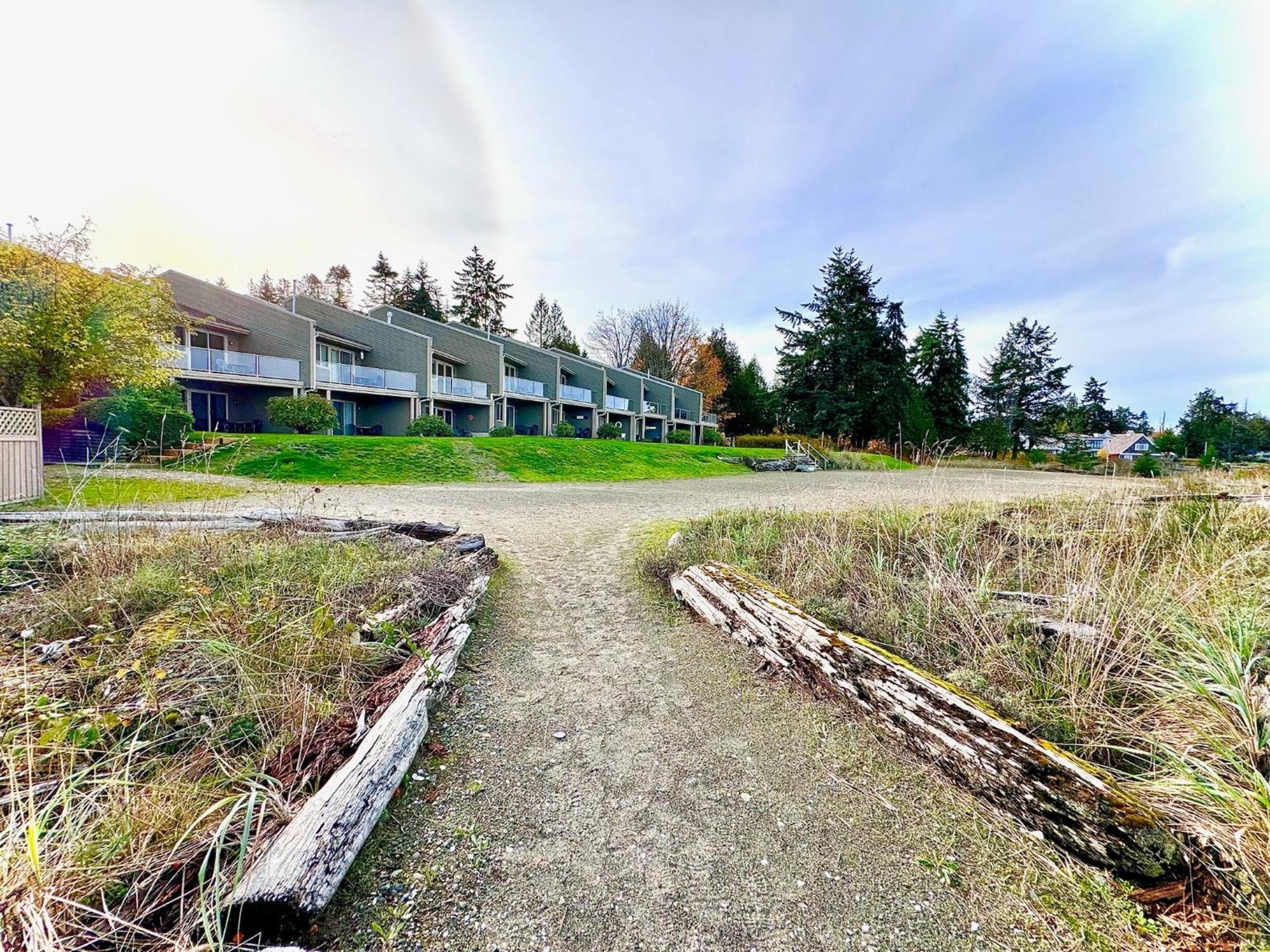 Shorewater Resort Beachfront Studio - 2 Beds Qualicum Beach Eksteriør billede